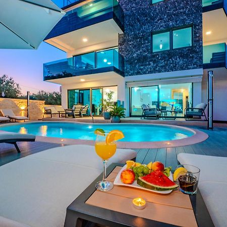 Luxury Apartments Vilamaloca Vir Luaran gambar