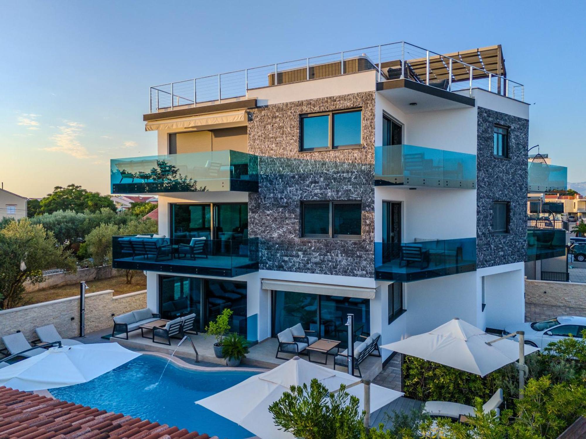 Luxury Apartments Vilamaloca Vir Luaran gambar