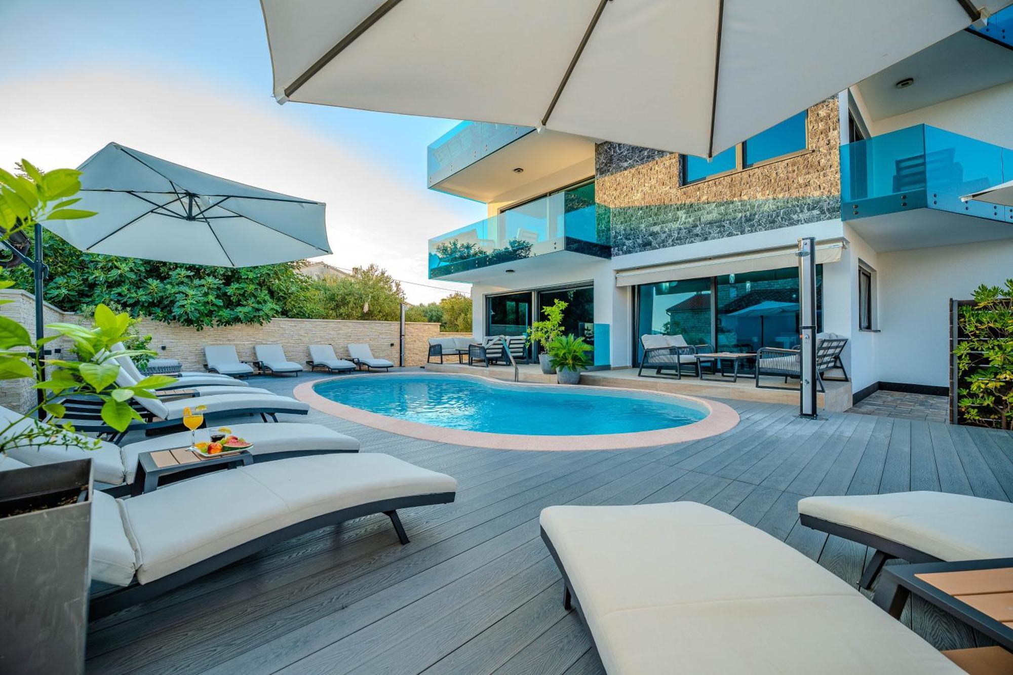Luxury Apartments Vilamaloca Vir Luaran gambar