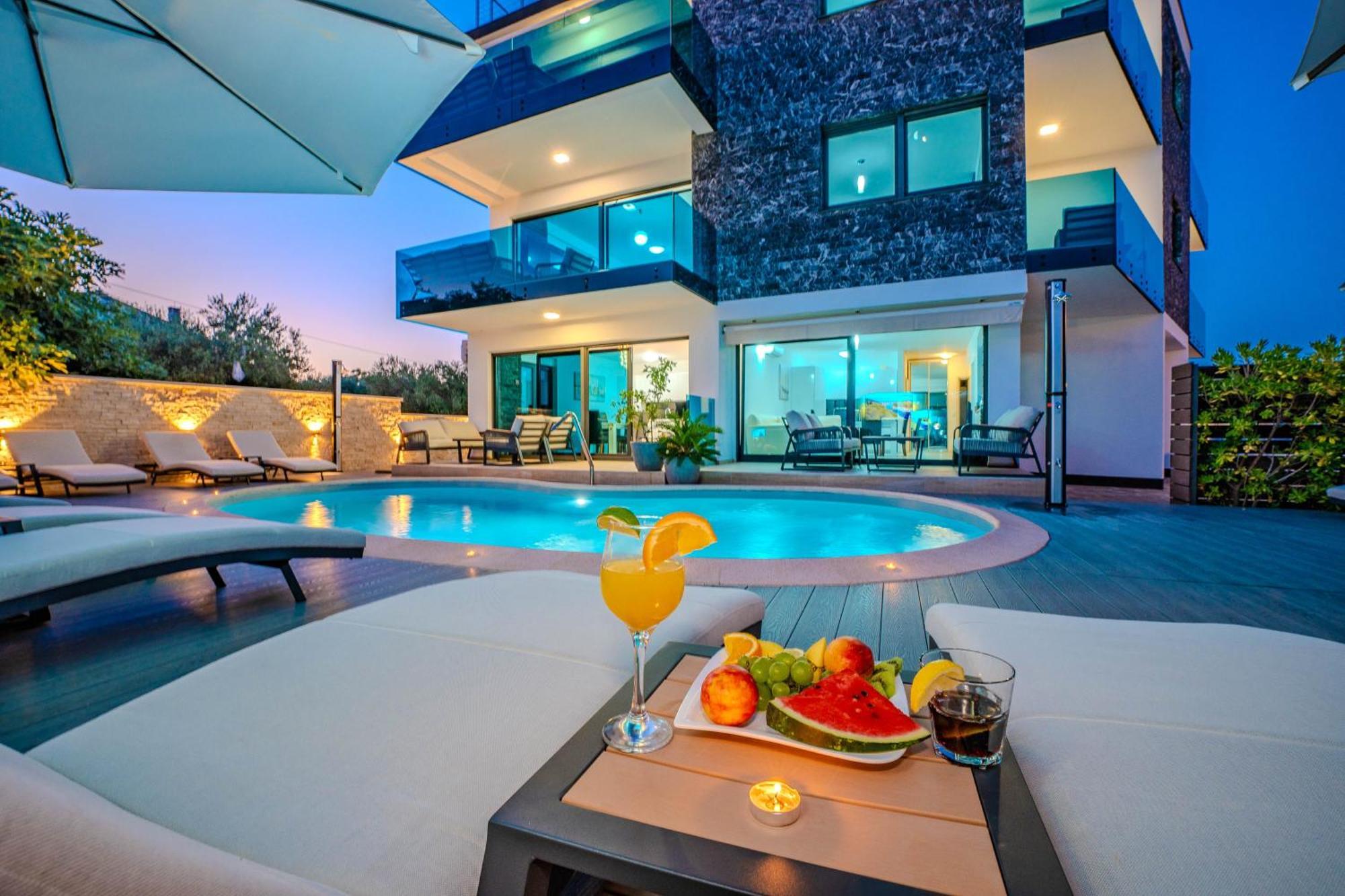 Luxury Apartments Vilamaloca Vir Luaran gambar
