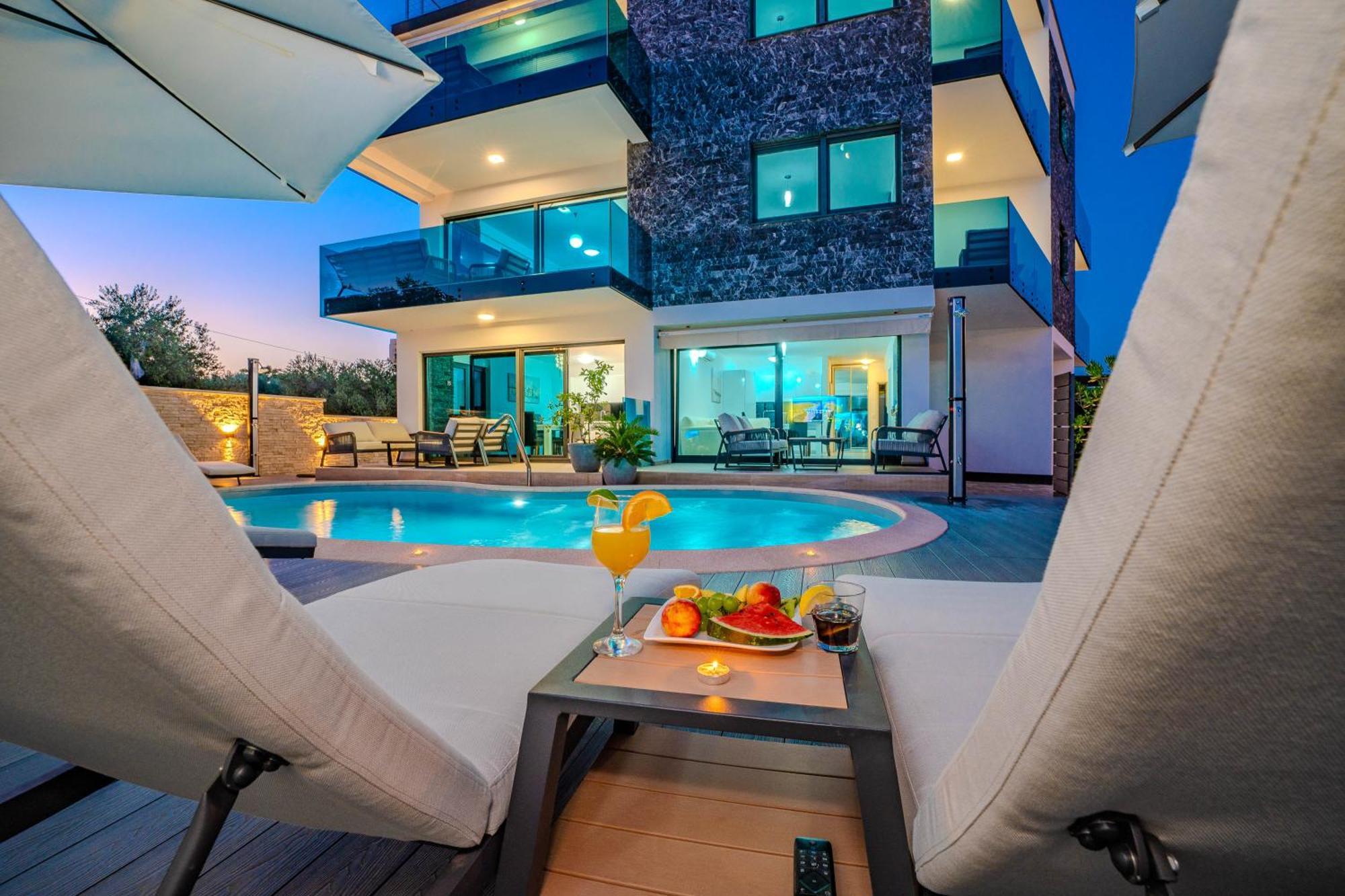 Luxury Apartments Vilamaloca Vir Luaran gambar