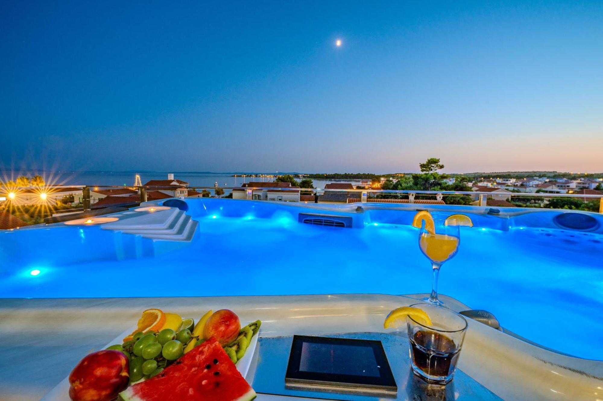 Luxury Apartments Vilamaloca Vir Luaran gambar
