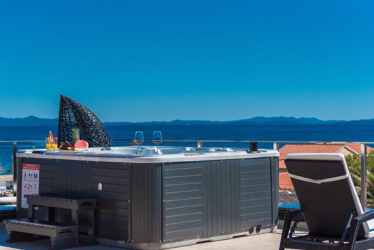 Luxury Apartments Vilamaloca Vir Luaran gambar