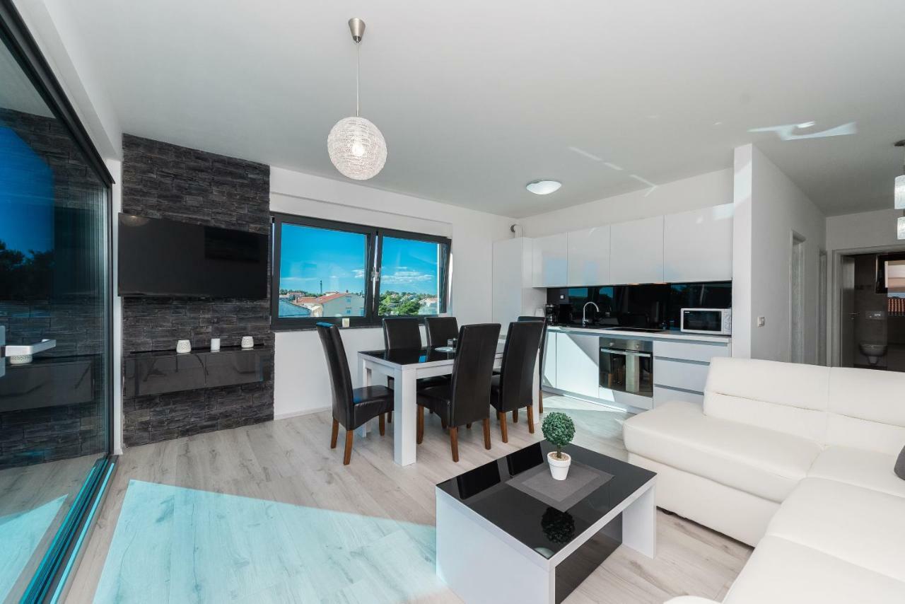 Luxury Apartments Vilamaloca Vir Luaran gambar