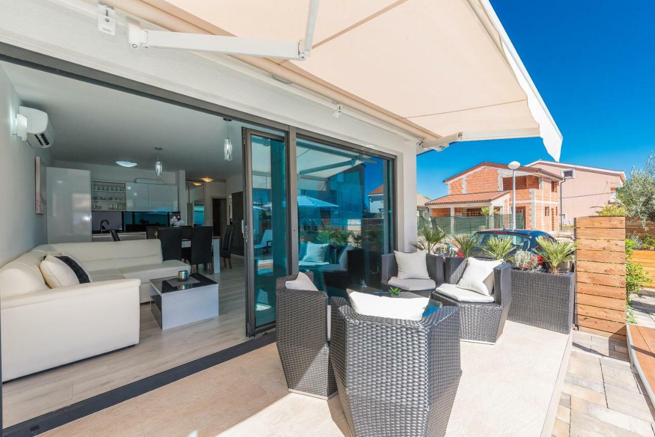 Luxury Apartments Vilamaloca Vir Luaran gambar