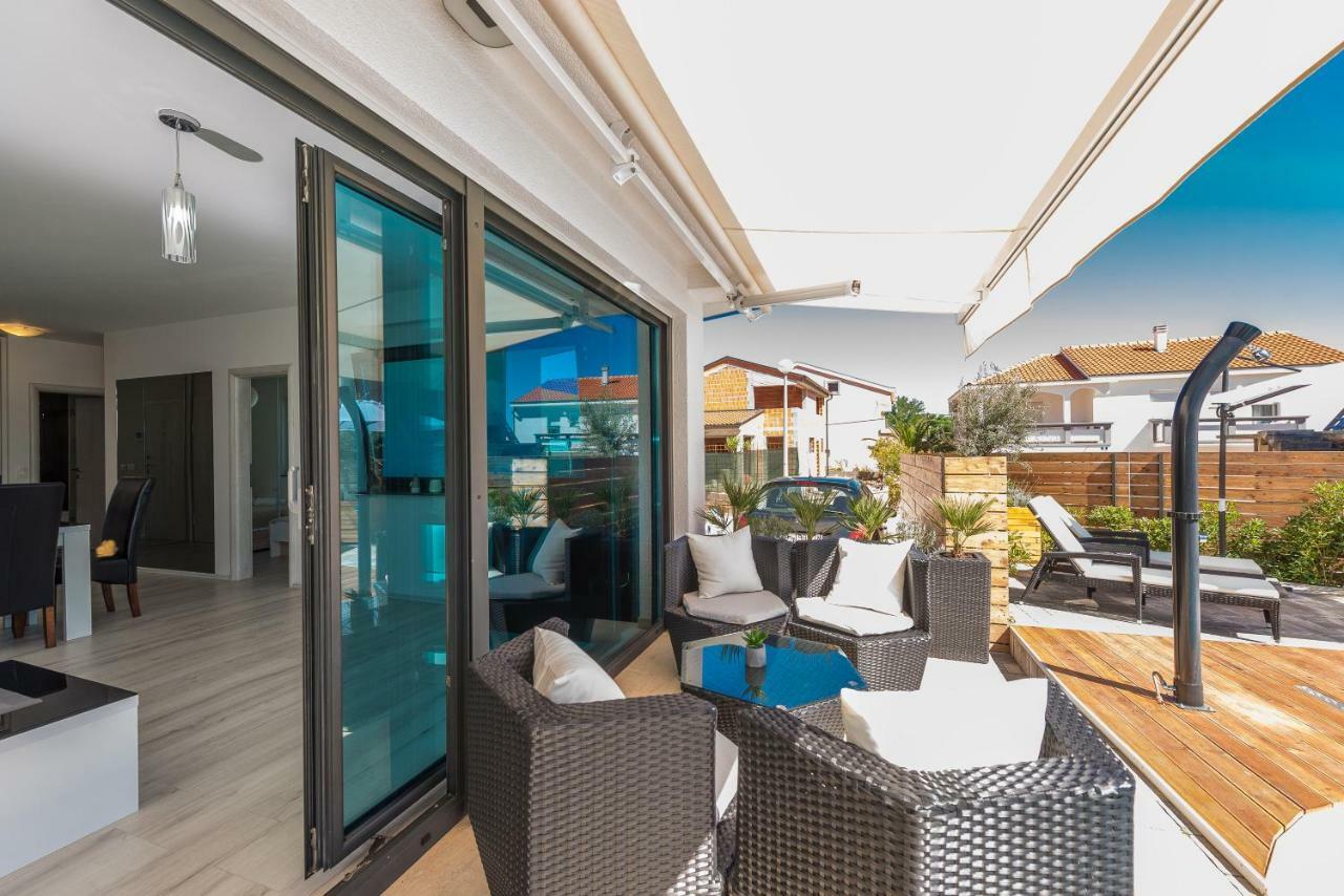 Luxury Apartments Vilamaloca Vir Luaran gambar