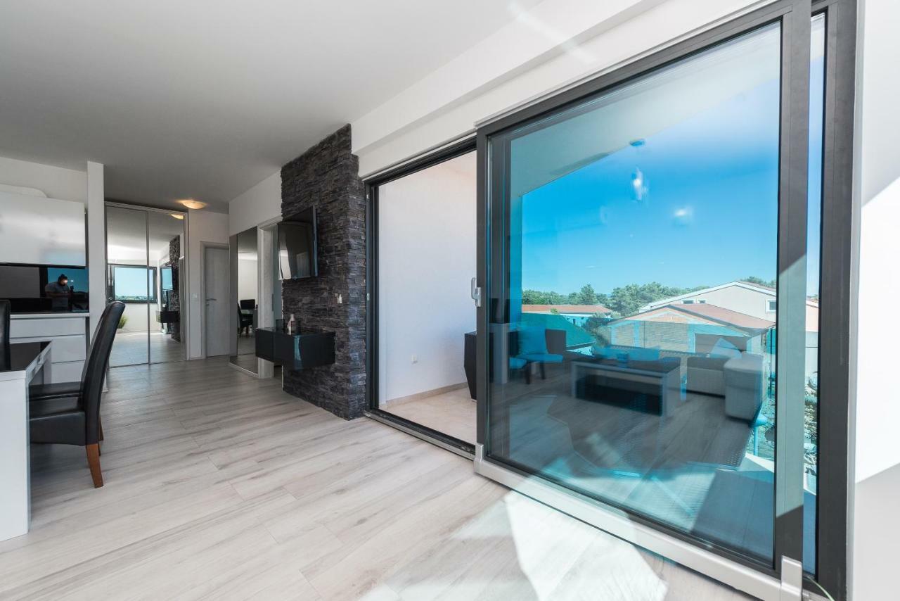 Luxury Apartments Vilamaloca Vir Luaran gambar