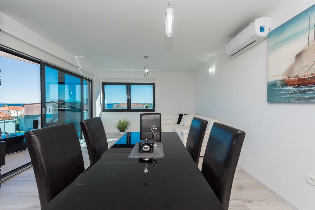 Luxury Apartments Vilamaloca Vir Luaran gambar